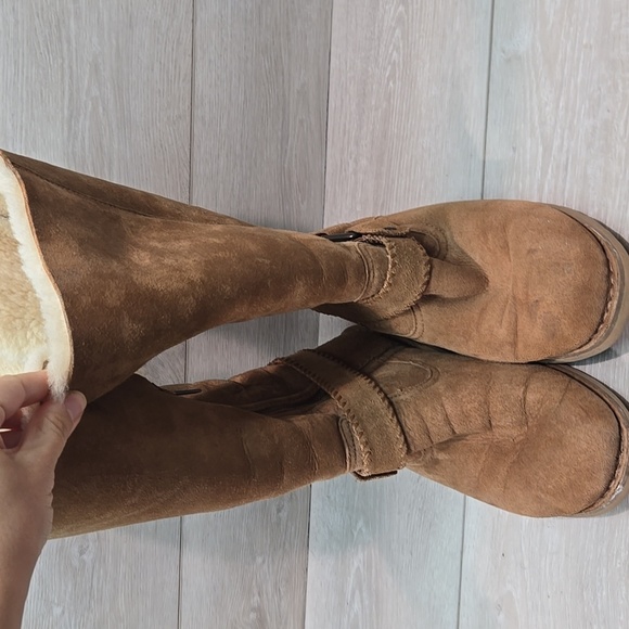 Ugg Australia Women Brown Suede Tall Boots Riding Sheepskin Shoes Sz 8 - Picture 3 of 13